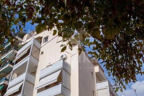 retail-greece-50337