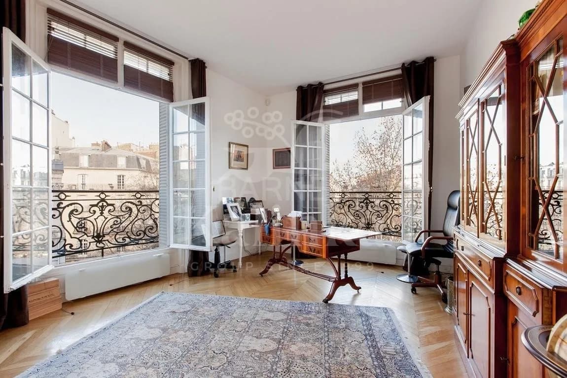 Apartment 234 m² — France