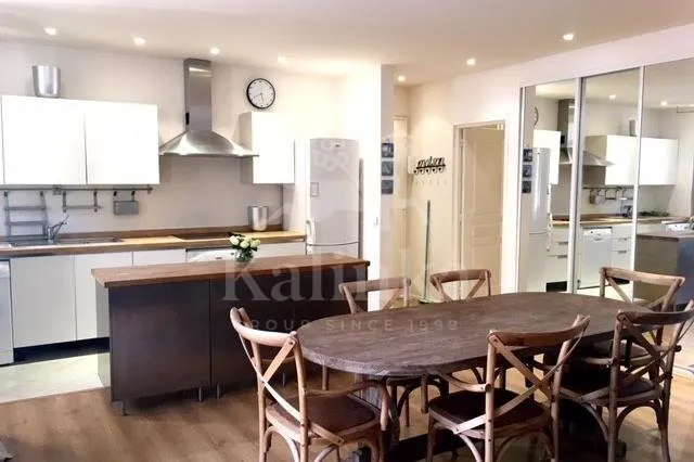 Apartment 67 m² — France